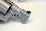 Smith & Wesson 686-6 PERFORMANCE CENTER 7-Shot Revolver .357 Magnum BOX & MANUAL - 8 of 10