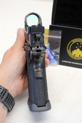 Watchtower APACHE semi-auto pistol TRIJICON SRO2 Red Dot CASE & MAGS Unfired - 11 of 13