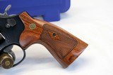 UNUSED Smith & Wesson MODEL 29-10 Revovler .44 Magnum Case, Manual & Keys - 3 of 15