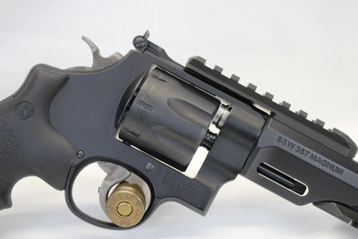 Smith & Wesson MODEL 327 TRR8 Performance Center Revolver .357 Mag CASE & MANUAL - Image 7 of 13