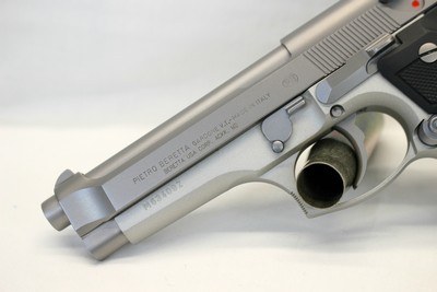 Beretta MODEL 92FS INOX Stainless Steel semi-auto pistol 9mm UNUSED Box Manual - Image 4 of 12
