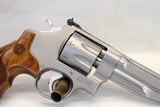 Smith & Wesson MODEL 627-5 PERFORMANCE CENTER Revolver .357 Mag CASE & GRIPS - Image 9 of 14