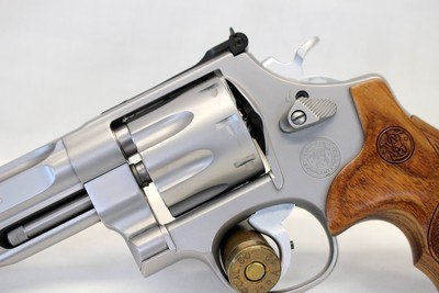 Smith & Wesson MODEL 627-5 PERFORMANCE CENTER Revolver .357 Mag CASE & GRIPS - Image 5 of 14