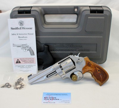 Smith & Wesson MODEL 627-5 PERFORMANCE CENTER Revolver .357 Mag CASE & GRIPS - Image 1 of 14