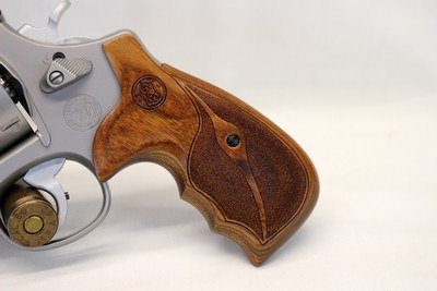 Smith & Wesson MODEL 627-5 PERFORMANCE CENTER Revolver .357 Mag CASE & GRIPS - Image 4 of 14
