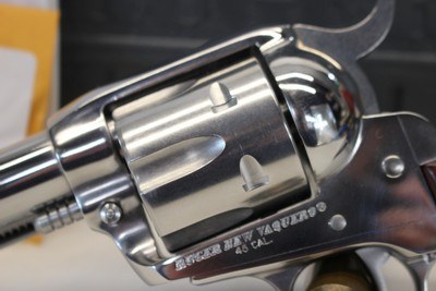 2012 Ruger NEW VAQUERO Single Action Revolver. 45 Col HIGH GLOSS STAINLESS Unfired - Image 4 of 14