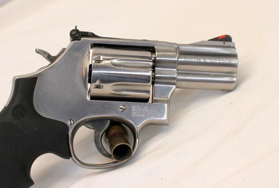 Smith & Wesson MODEL 686-6 Stainless Steel Revolver 2.5