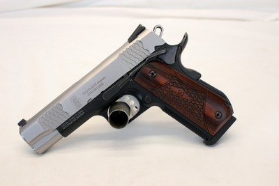Smith & Wesson SW1911SC E Series semi-auto pistol .45ACP Case Manual HIGH CONDITION - Image 2 of 11