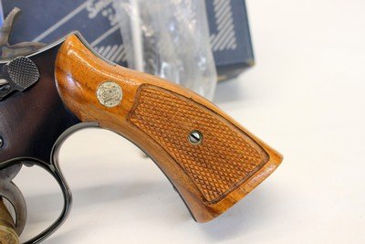 Smith & Wesson MODEL 18-3 Combat Masterpiece Revovler .22LR Box Manual - Image 2 of 15