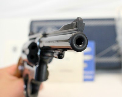 Smith & Wesson MODEL 18-3 Combat Masterpiece Revovler .22LR Box Manual - Image 13 of 15