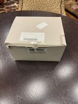 Leica Ultravid 8 x 32 HD - 1 of 13