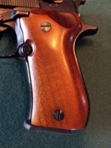 Browning. Model BDA semi auto pistol - 7 of 12