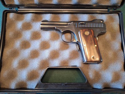 Smith & Wesson. Model 1913 semi auto pistol