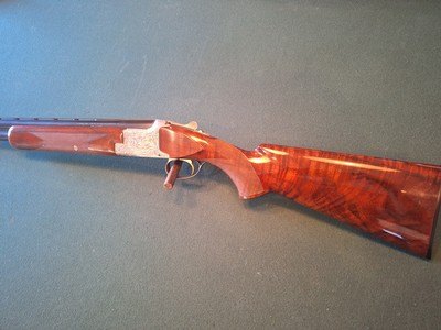 Brownning. Model Diana. Superposed O/U 12 gauge