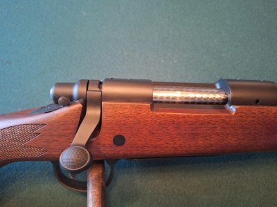 Remington. Model 700 CDL Classic Deluxe bolt action rifle. Cal 243 Win. - Image 5 of 15