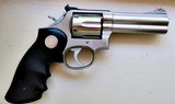 SMITH & WESSON 686 SINGLE/DOUBLE ACTION STAINLESS 357 MAG REVOLVER - 1 of 6