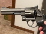 SMITH AND WESSON MODEL 629-5 , serial number CEM4175.
Note the 5th series of the 629 is one of the best made - 4 of 5