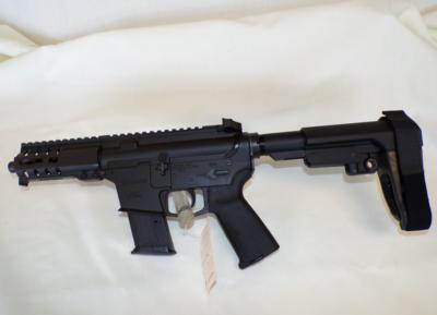 CMMG Banshee 5.7x28 pistol - Image 1 of 4
