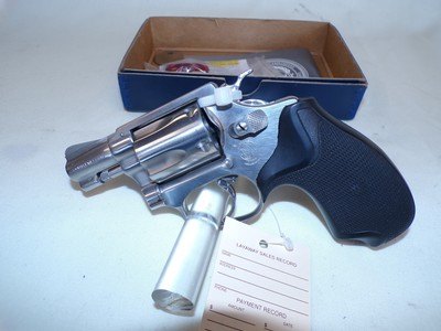 Smith and Wesson Model 60 .38 Special - Image 2 of 8