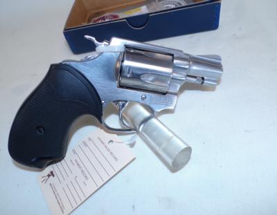 Smith and Wesson Model 60 .38 Special - Image 4 of 8