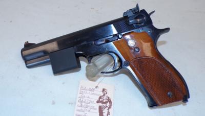 Smith and Wesson Model 52-2 .38 special - Image 1 of 4