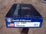 Smith & Wesson S&W Victory Model .22 Caliber with Extra Rail Mount and 9 Magazines NIB - 20 of 20