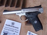 Smith & Wesson S&W Victory Model .22 Caliber with Extra Rail Mount and 9 Magazines NIB - 3 of 20