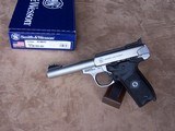 Smith & Wesson S&W Victory Model .22 Caliber with Extra Rail Mount and 9 Magazines NIB - 6 of 20