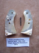 Original Colt Police Positive Pearl Grips with Medallions - 4 of 4