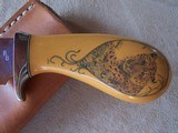 Ray Beers Palm Handle Knife with Scrimshaw of Leopard, Included Leather Sheath, Vintage 1980s - 2 of 7