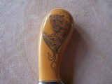 Ray Beers Palm Handle Knife with Scrimshaw of Leopard, Included Leather Sheath, Vintage 1980s - 6 of 7