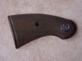 Colt New Service Revolver re-placement checkered wood grips w/screw - 4 of 4