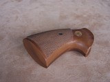 Original Colt Python Grips with gold medallions. - 3 of 5