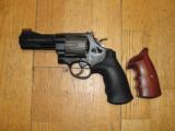 SMITH AND WESSON 329PD TITANIUM FRAME .44 MAGNUM REVOLVER - 4 of 5