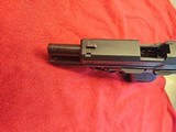 HECKLER and KOCH USP COMPACT 9mm - 4 of 11