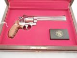 Smith Wesson 629 Magna Classic Bright SS NEW - 2 of 9