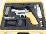 Smith Wesson 460 ES Bear Kit NIB 100% Complete - 5 of 9