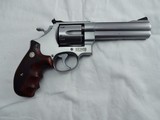 1991 Smith Wesson 610 5 Inch 10MM NIB
" PRE LOCK FACTORY COMBAT GRIPS " - 4 of 7
