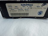 1991 Smith Wesson 610 5 Inch 10MM NIB
" PRE LOCK FACTORY COMBAT GRIPS " - 2 of 7
