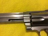 Smith &Wesson
MODEL
500
***
NEW
IN
BOX
*** - 2 of 6