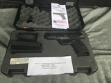 Smith & Wesson
M&P pistol
model 209305
40 smith & wesson - 6 of 6