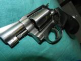 SMITH & WESSON MODEL 60-7 STAINLESS .38 SPEC. - 4 of 5