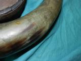EXCEPTIONAL ENGRAVED POWDER HORN - 6 of 12