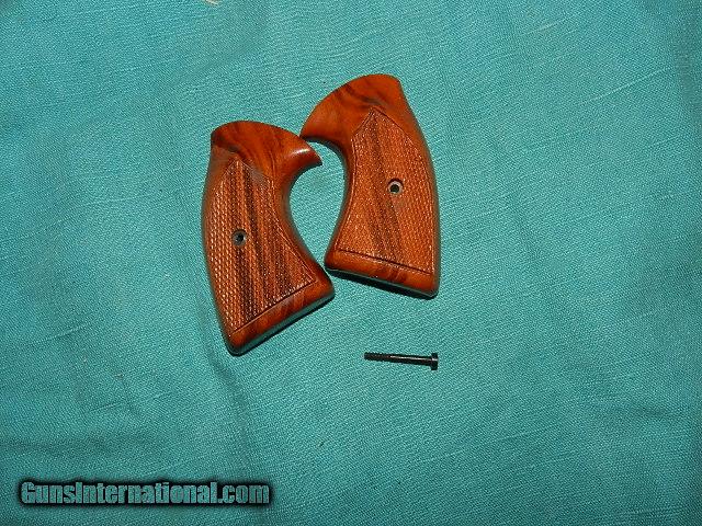 Colt Cobra Stripped Grips 7404