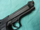 BERETTA MODEL 92F MADE IN ITALY 1989 - 4 of 6
