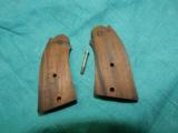 S&W RARE FCTORY LADY SMITH GRIPS - 2 of 2