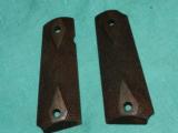 COLT 1911 NOS GRIPS - 1 of 2