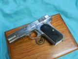 COLT NICKLED 1903 .32 ACP IN PRESENTATION BOX - 1 of 11