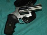 ROSSI HAMMER-LESS .44 S&W STAINLESS REVOLVER - 5 of 8