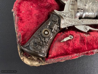 Scarce Tiny Folding Trigger Pinfire Revolver w/Period case. Interesting story. EVEN LOWER LOWER PRICE - Image 3 of 25
